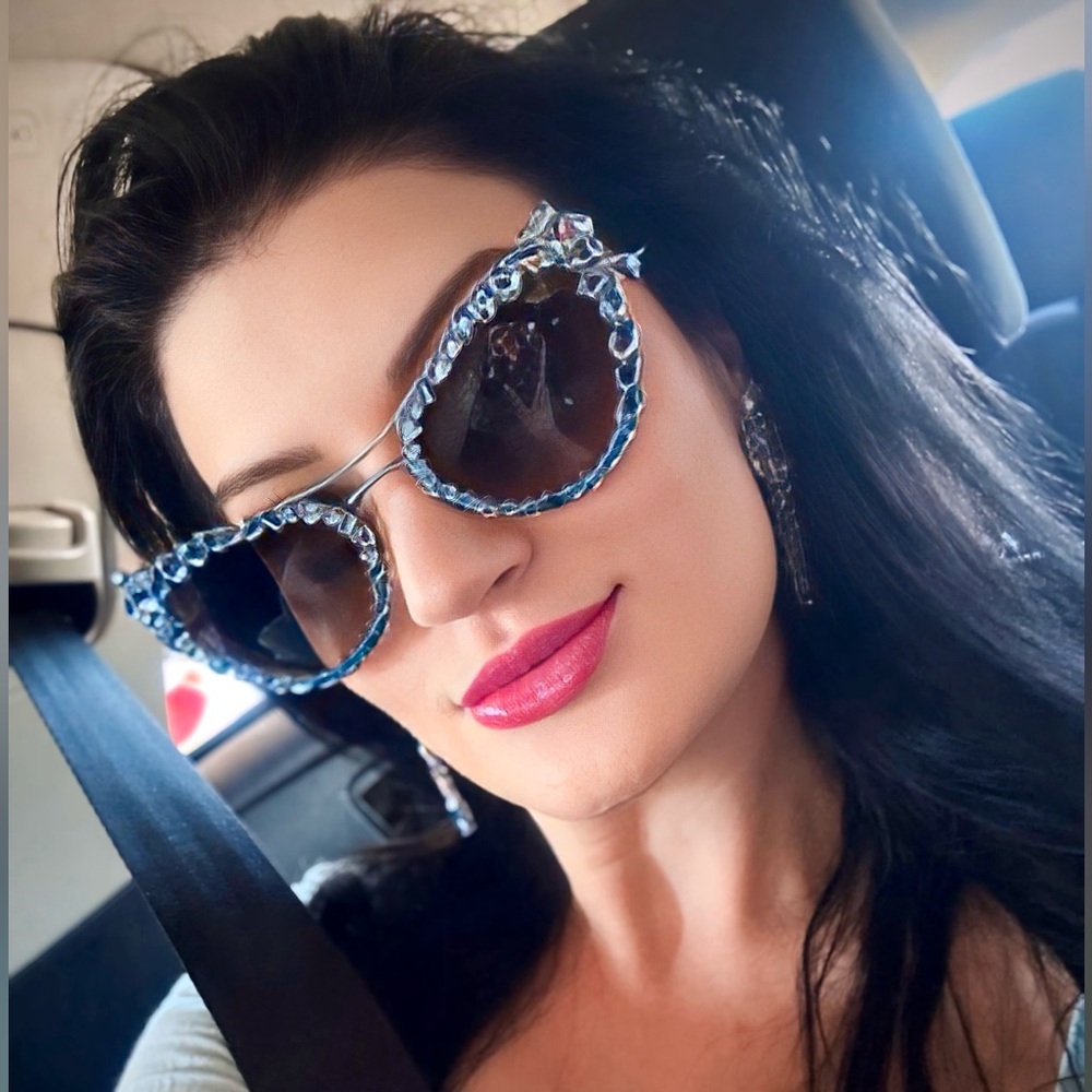 Meet your Posher, Veronica